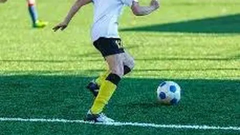 陈小纭谷嘉诚同宿酒店，姐弟恋情再被热议