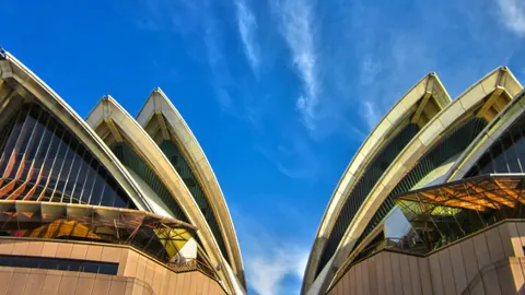 维奥拉、卢文博进球，加埃塔诺助威，卡利亚里3-0大胜蒙扎